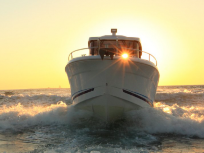 Beneteau Barracuda 7 testverslag Motorboot 2014
