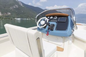 Invictus Yacht introduceert 200FX